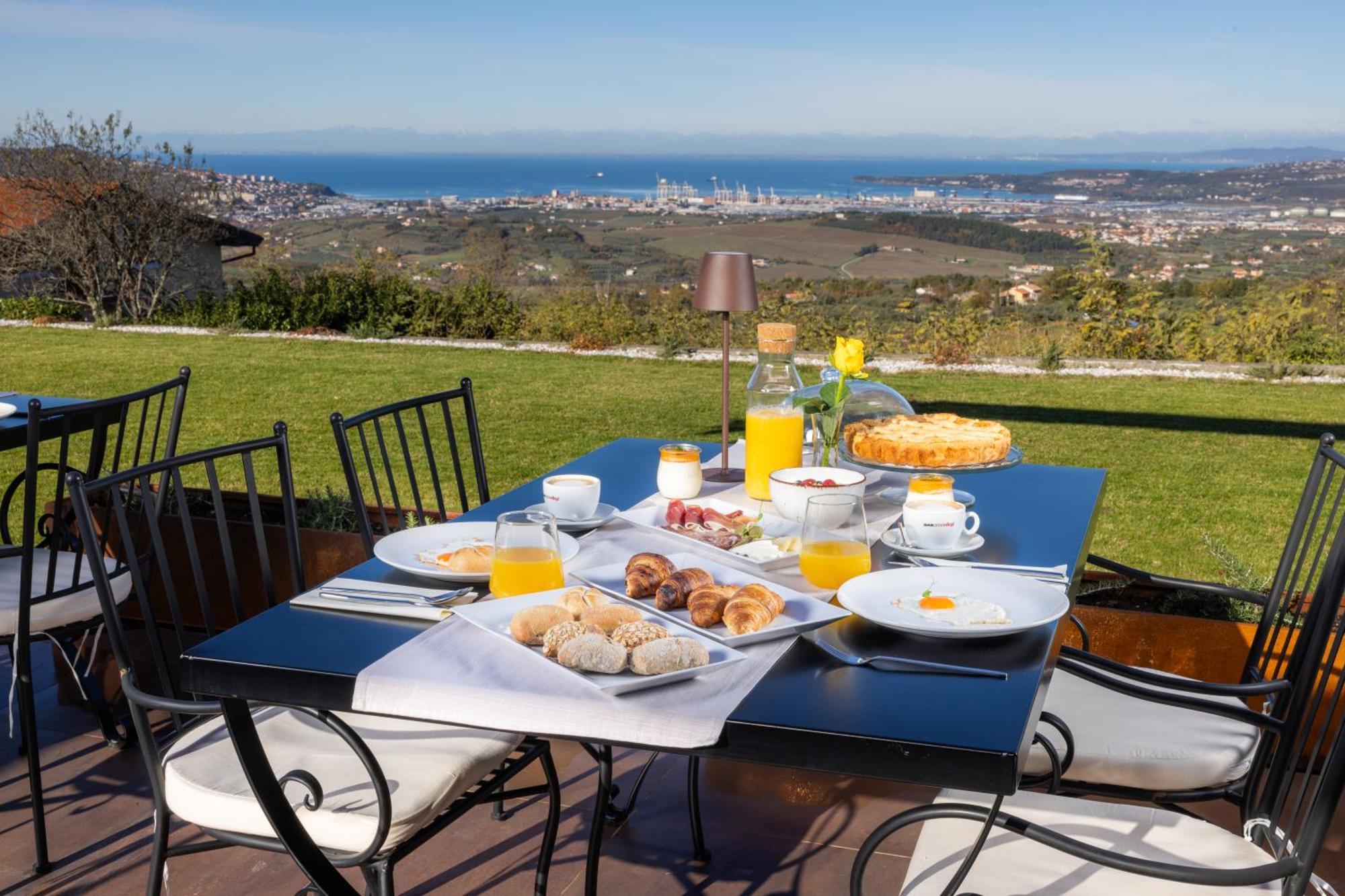 Stok - Rooms, Wine & Restaurant - Marezige, Capodistria Esterno foto